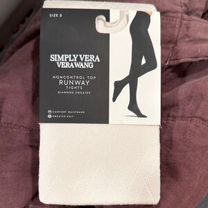 Simply Vera Vera Wang Cream Diamond Knit Tights